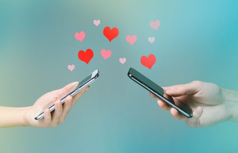 Slavic Internet Dating: Practices, Values, and Modern Love Technologies